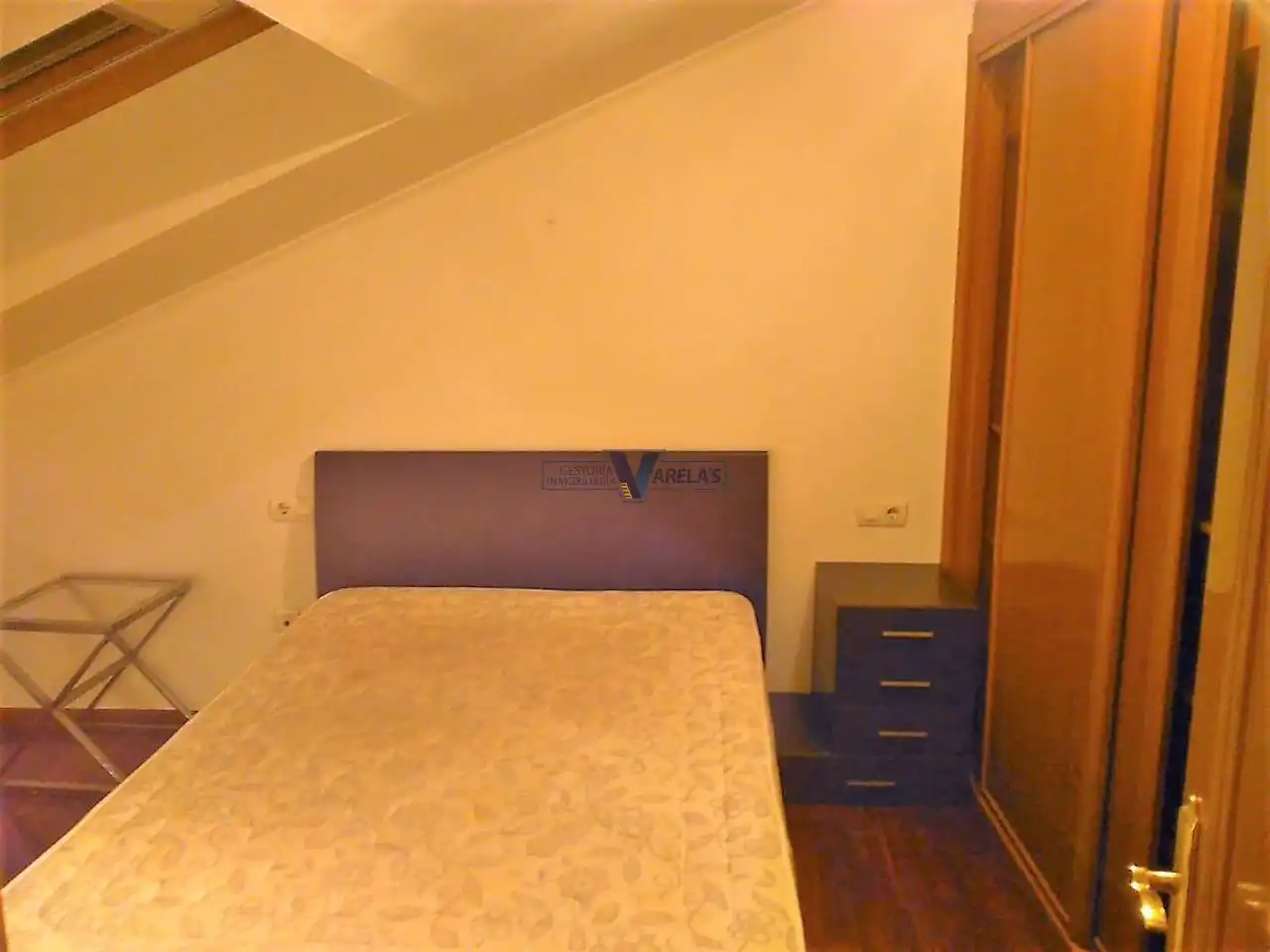 Schlafzimmer von Wohnungen zur Miete in Ourense Capital  mit Klimaanlage, Heizung und Parkett
