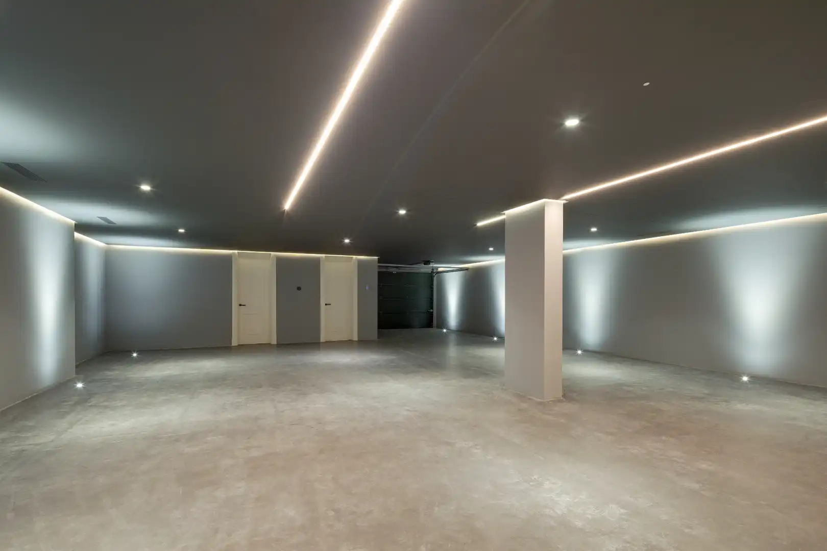 Chalet con piscina en venta en Milla de Oro, imagen 23