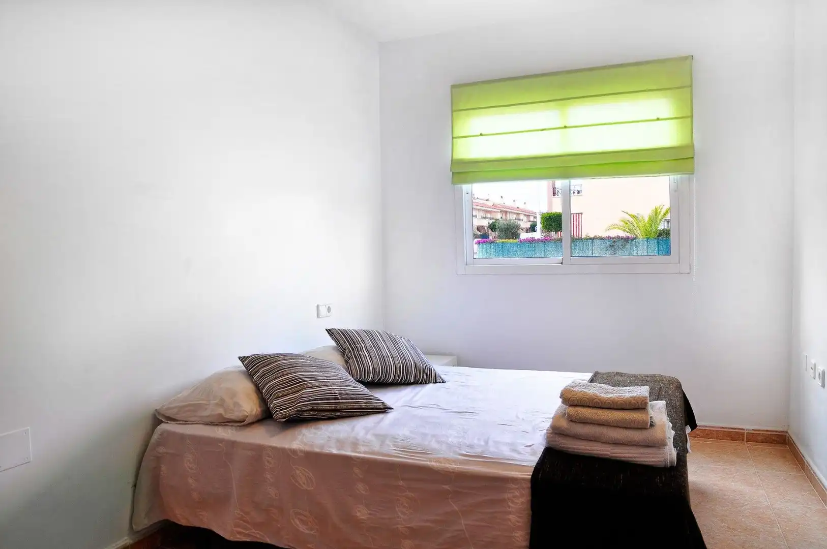Mini appartamento con piscina in vendita a Avenida Av. de Polonia 154, imagen 10