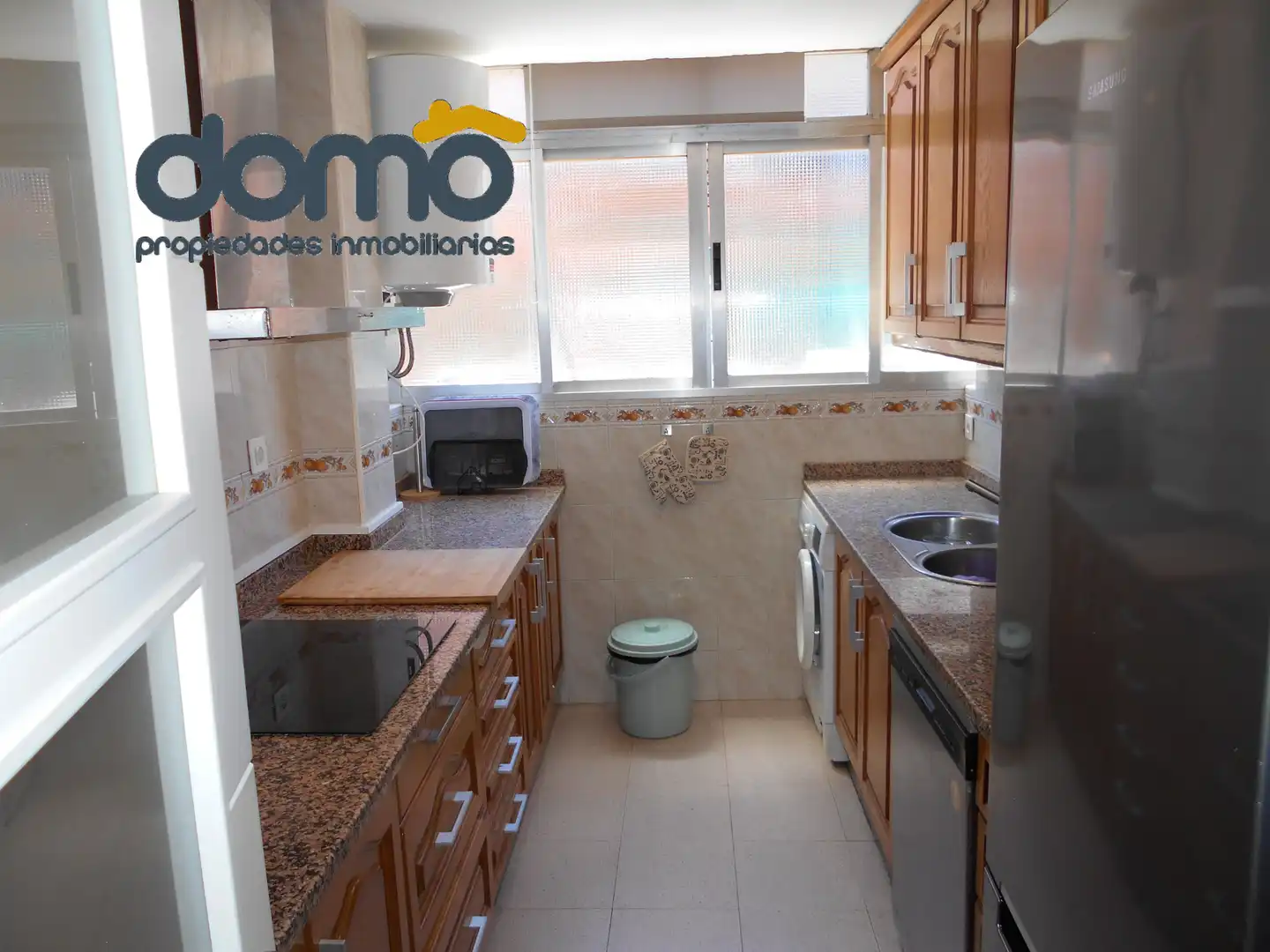 Kitchen of Flat for rent in Granada  with Air Conditioner, Parquet flooring and Furnished
