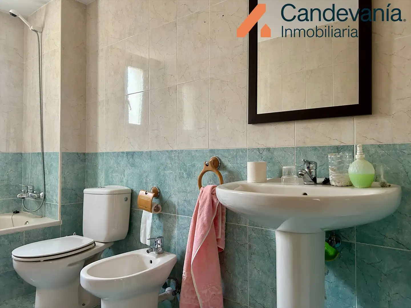 Baño de Piso en venta en San Mateo de Gállego con Calefacción y Trastero