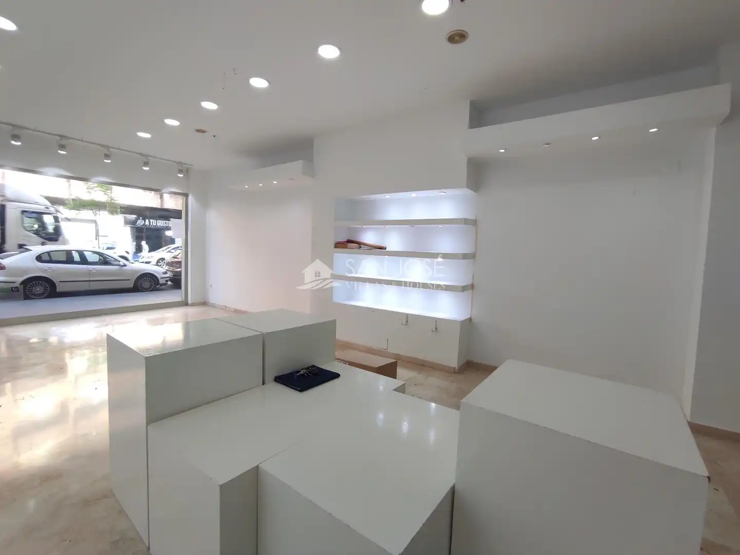 Local comercial en venda a Novelda, imagen 4