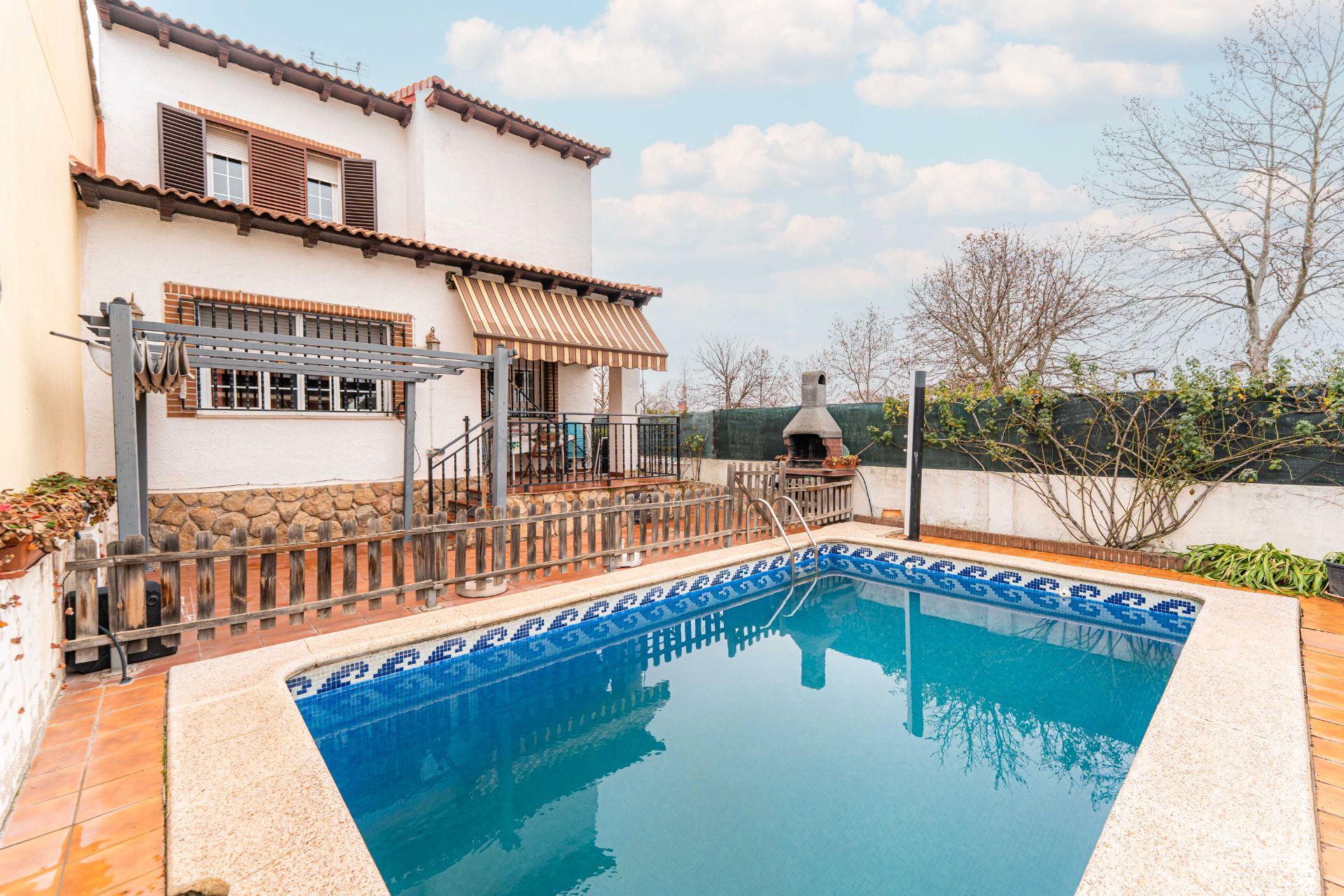 Piscina de Casa adosada en venda en El Álamo amb Aire condicionat, Calefacció i Terrassa