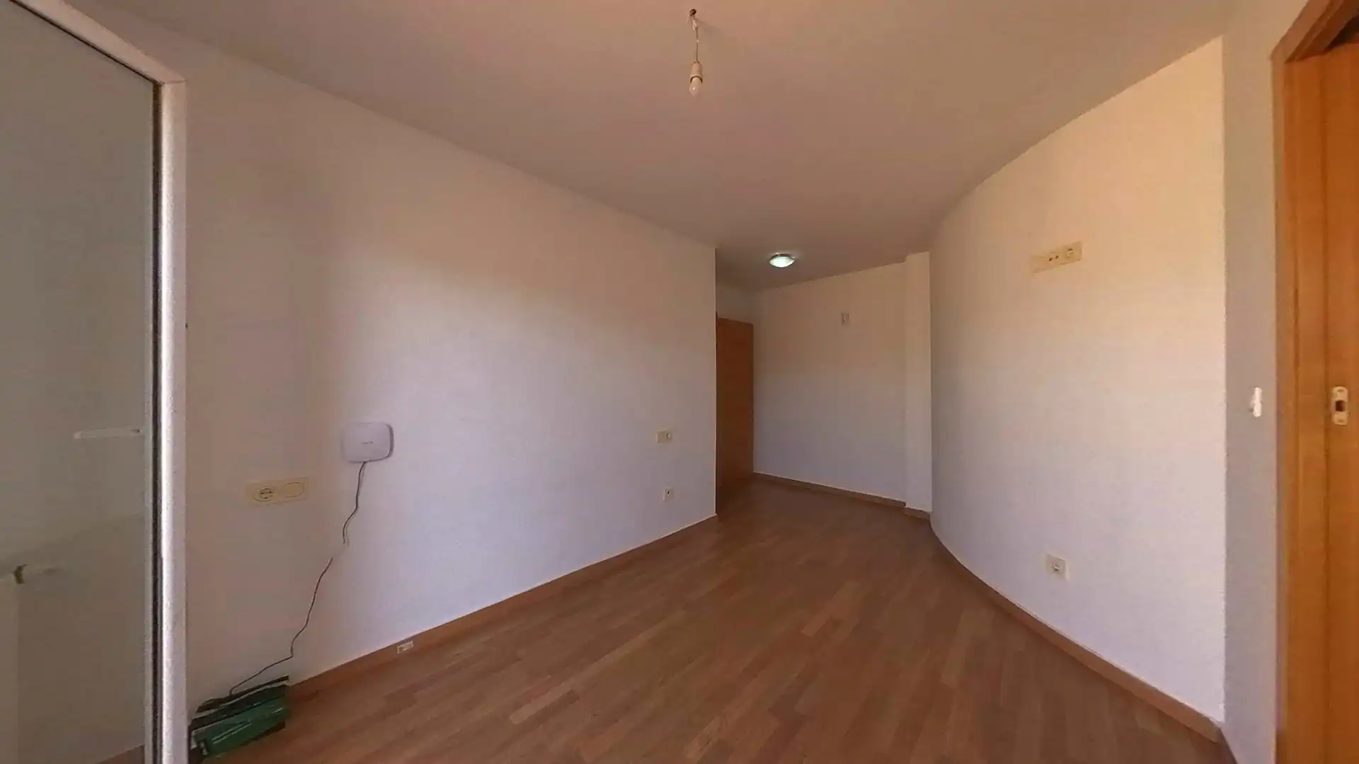 Habitación de Piso en venta en Almansa con Calefacción, Parquet y Terraza