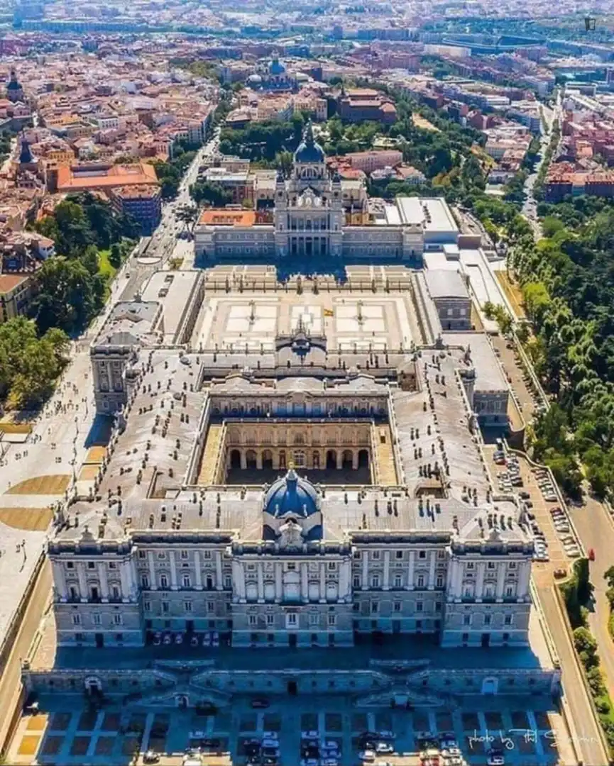 Vista exterior de Apartament de lloguer en Madrid amb Aire condicionat, Moblat i Forn