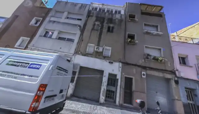 Pis en venda a Calle Olivera De Sistrells 57