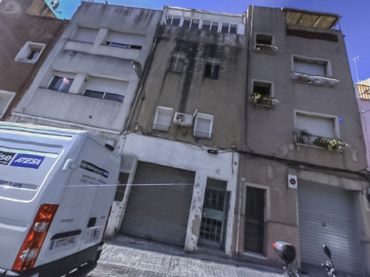 Piso en venta en Calle Olivera De Sistrells 57