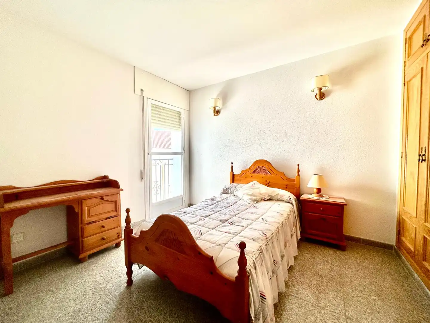 Habitación de Casa adosada en venta en Paterna del Río con Calefacción, Terraza y Trastero
