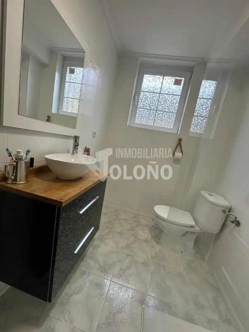 Bathroom of Houses for sale in Anguciana  with Heating, Private garden and Parquet flooring