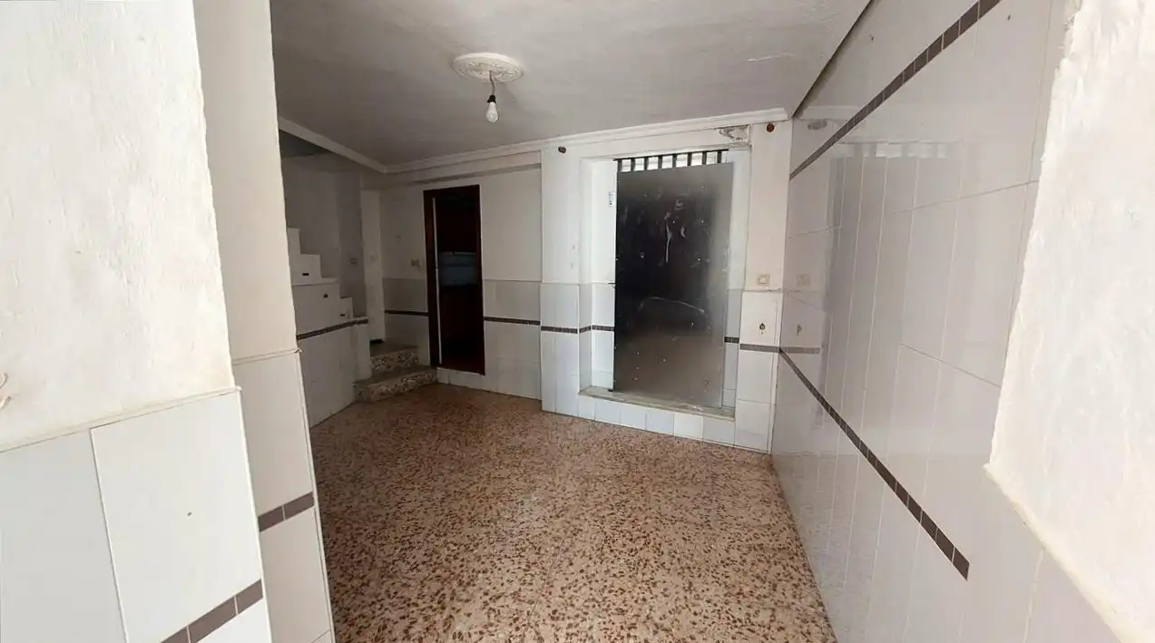 Casa adosada en venta en Baena con Terraza