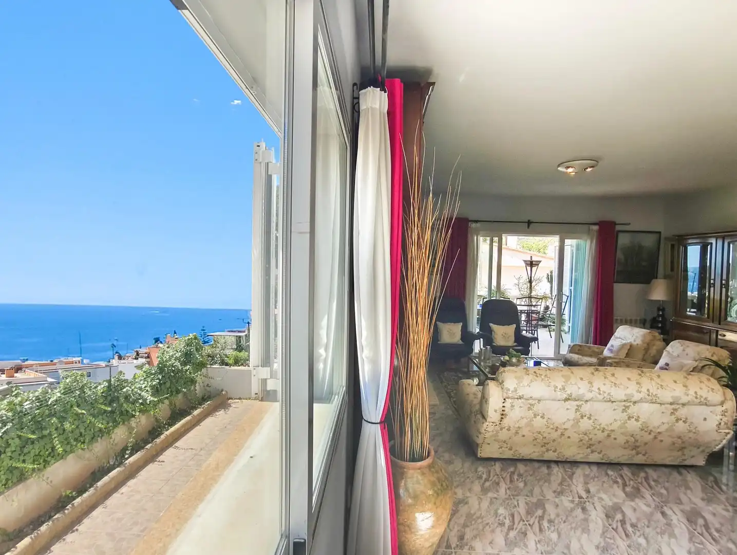 Living room of Houses for sale in  Palma de Mallorca  with Air Conditioner, Heating and Private garden
