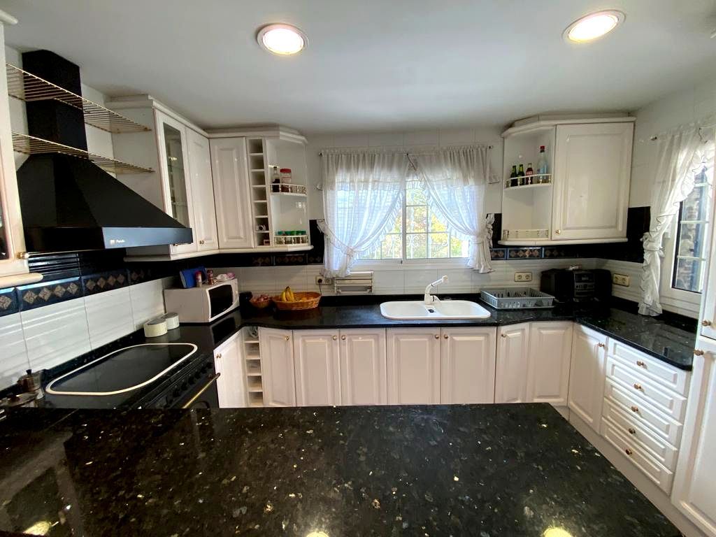 Kitchen of House or chalet for sale in Òrrius  with Air Conditioner, Heating and Private garden