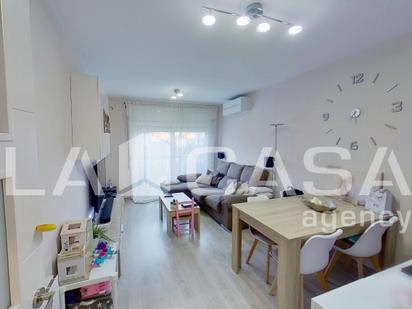 Living room of Flat for sale in Montcada i Reixac  with Balcony