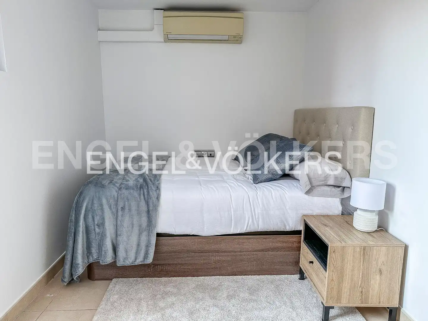 Schlafzimmer von Dachboden zum Verkauf in Barcelona mit Klimaanlage, Heizung und Terrasse