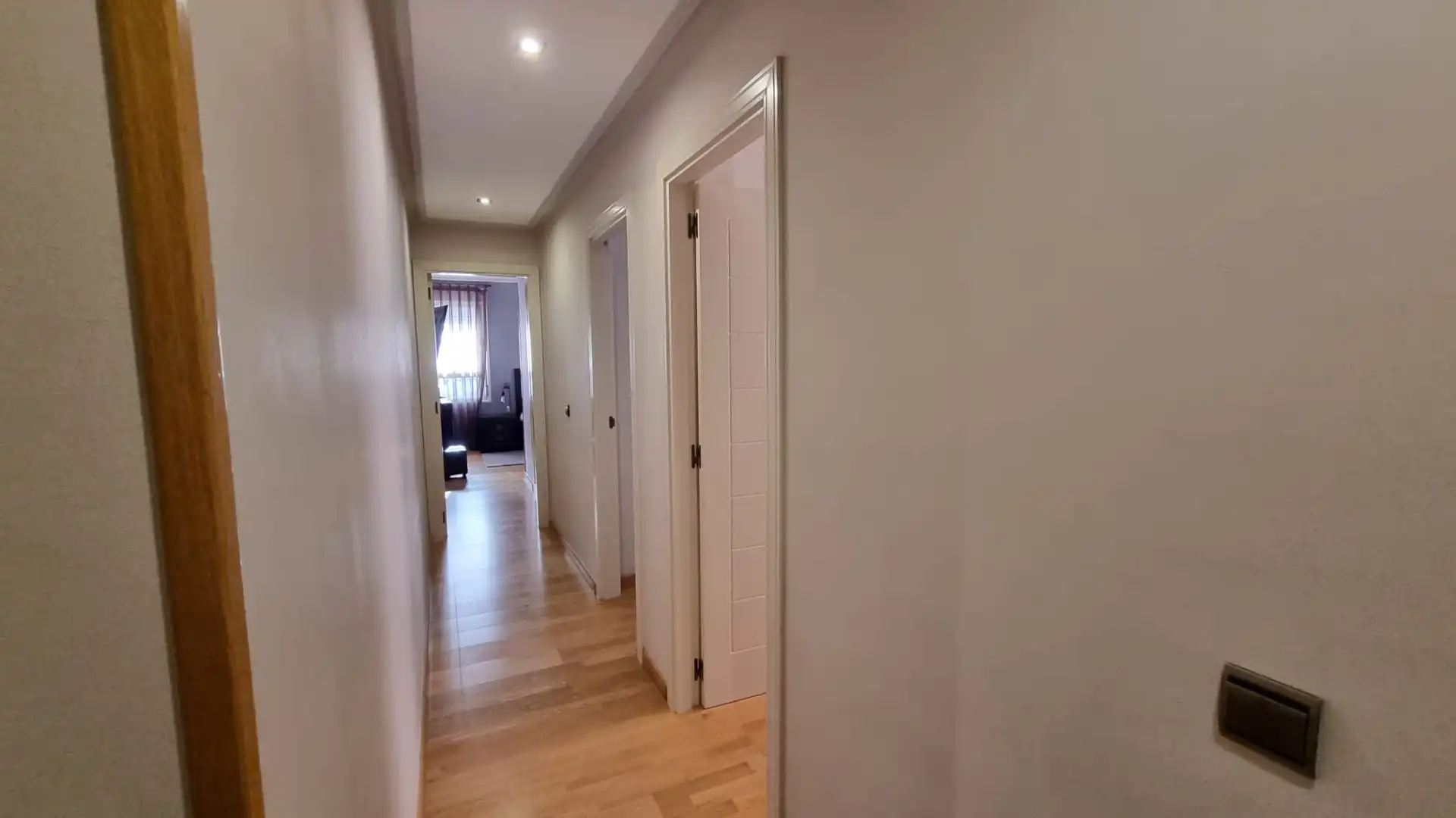 Flat for sale in Calle Vía del Berrocal, Iglesia - Estación