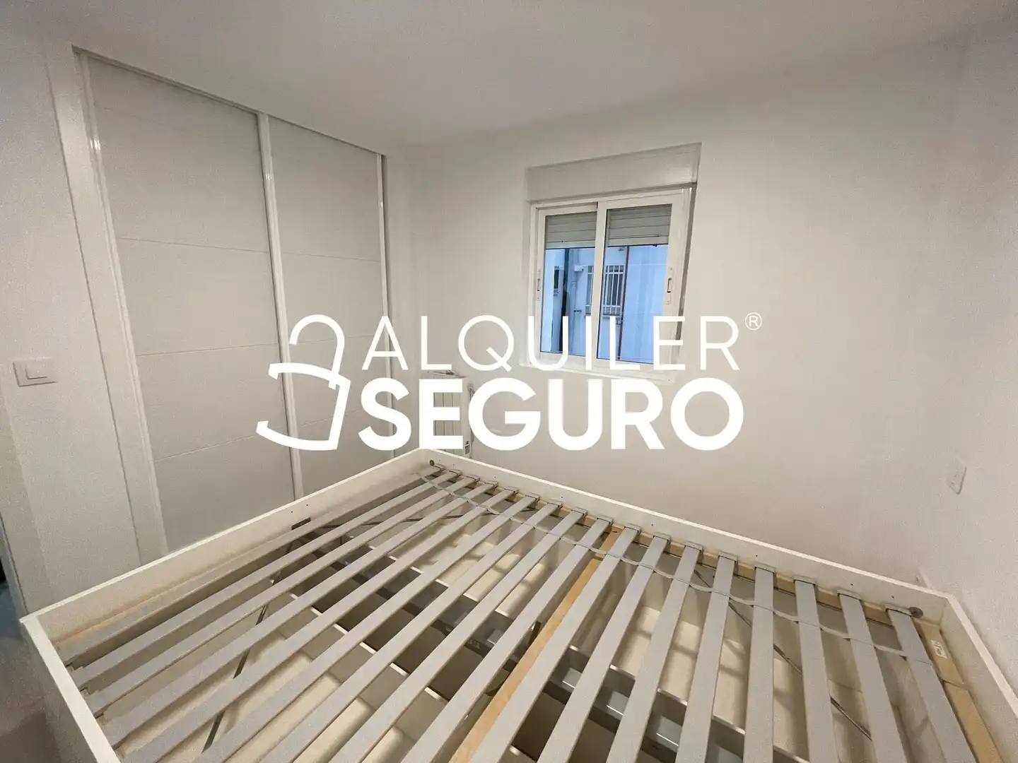 Habitación de Piso de alquiler en Madrid con Aire acondicionado, Calefacción y Amueblado