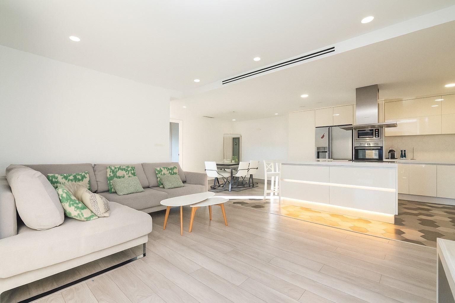 Living room of Flat for sale in Elche / Elx  with Heating, Terrace and Balcony