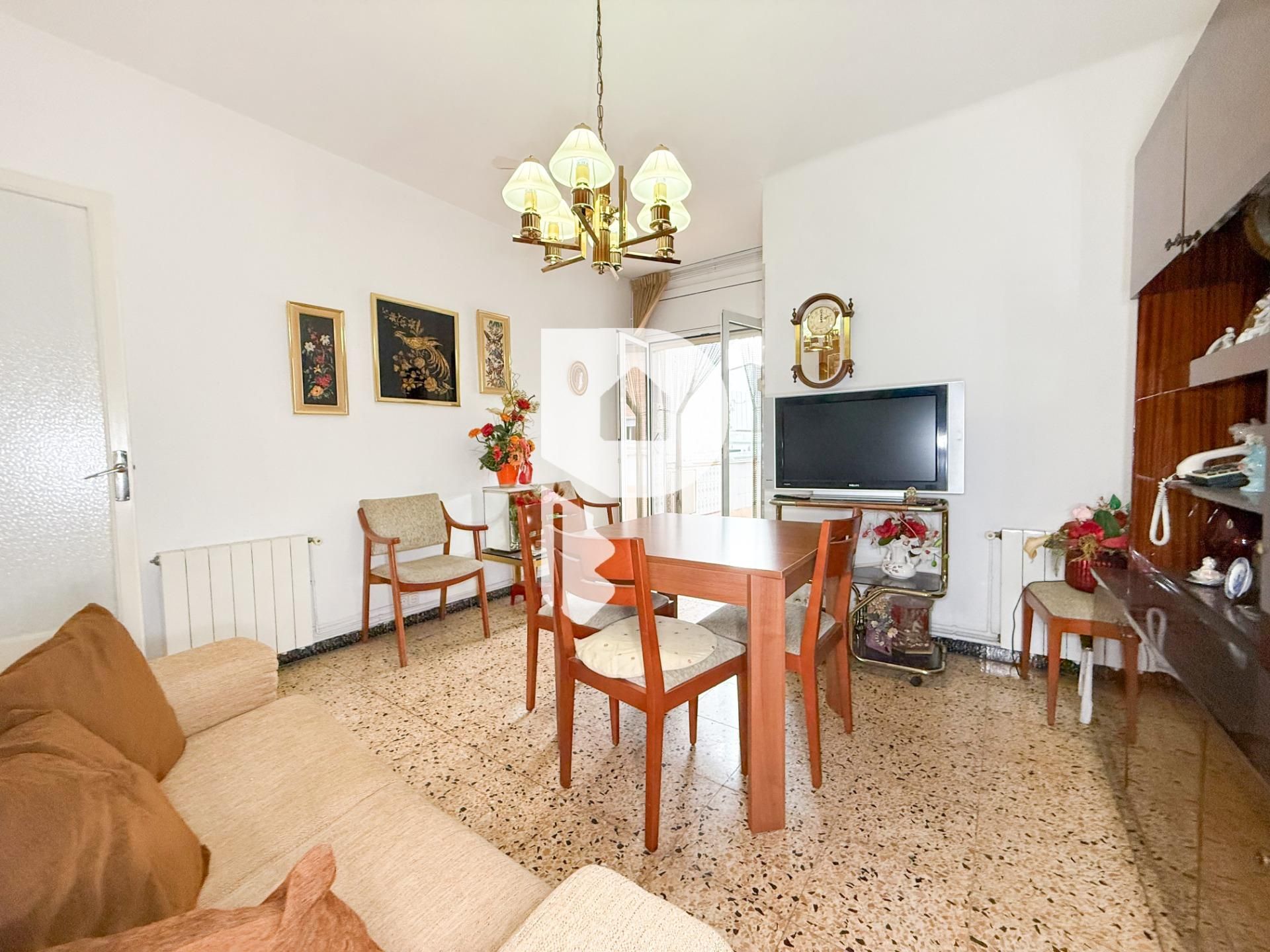 Sala d'estar de Casa o xalet en venda en Sant Vicenç Dels Horts amb Calefacció i Terrassa