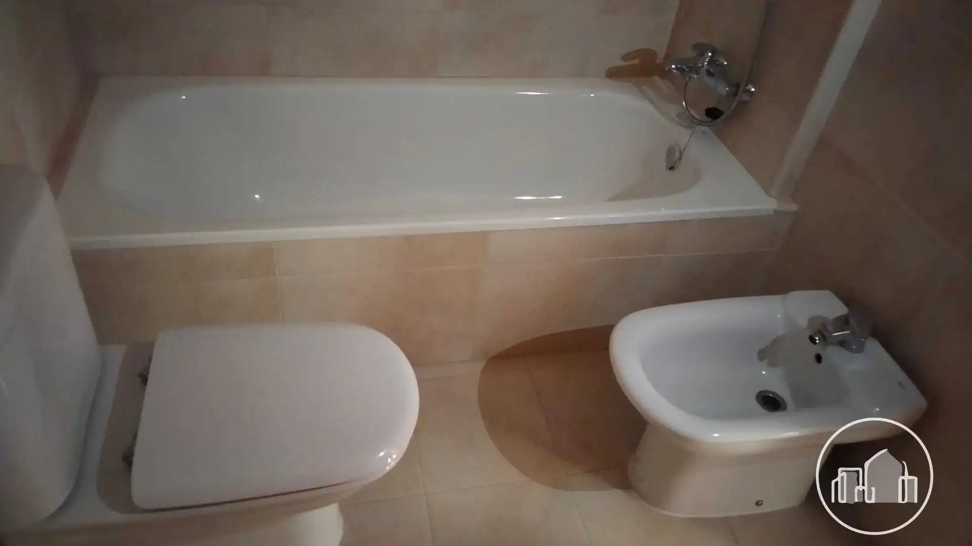 Badezimmer von Wohnung zum Verkauf in Medina de Pomar mit Heizung und Abstellraum