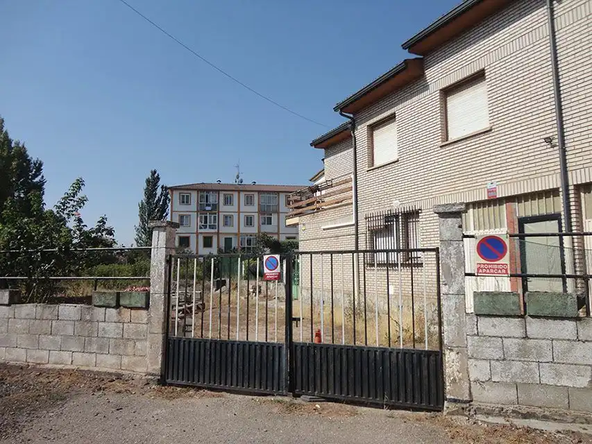 Casa o chalet en venta en Salas de los Infantes con Calefacción y Jardín privado