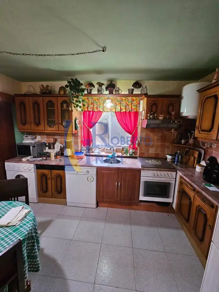 Cuina de Casa o xalet en venda en Valdemora amb Jardí privat