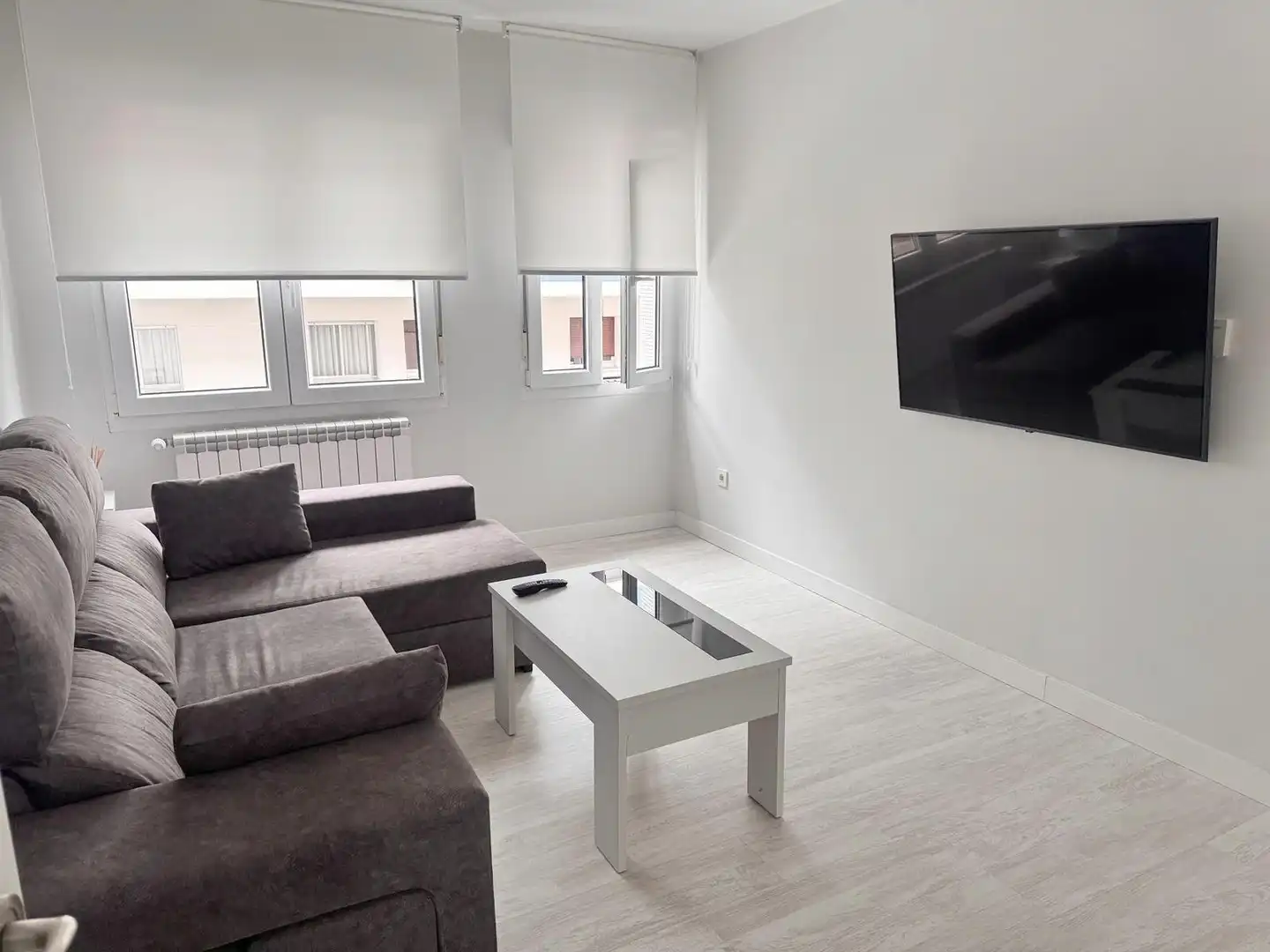 Wohnzimmer von Wohnung zur Miete in Oviedo  mit Heizung und Möbliert