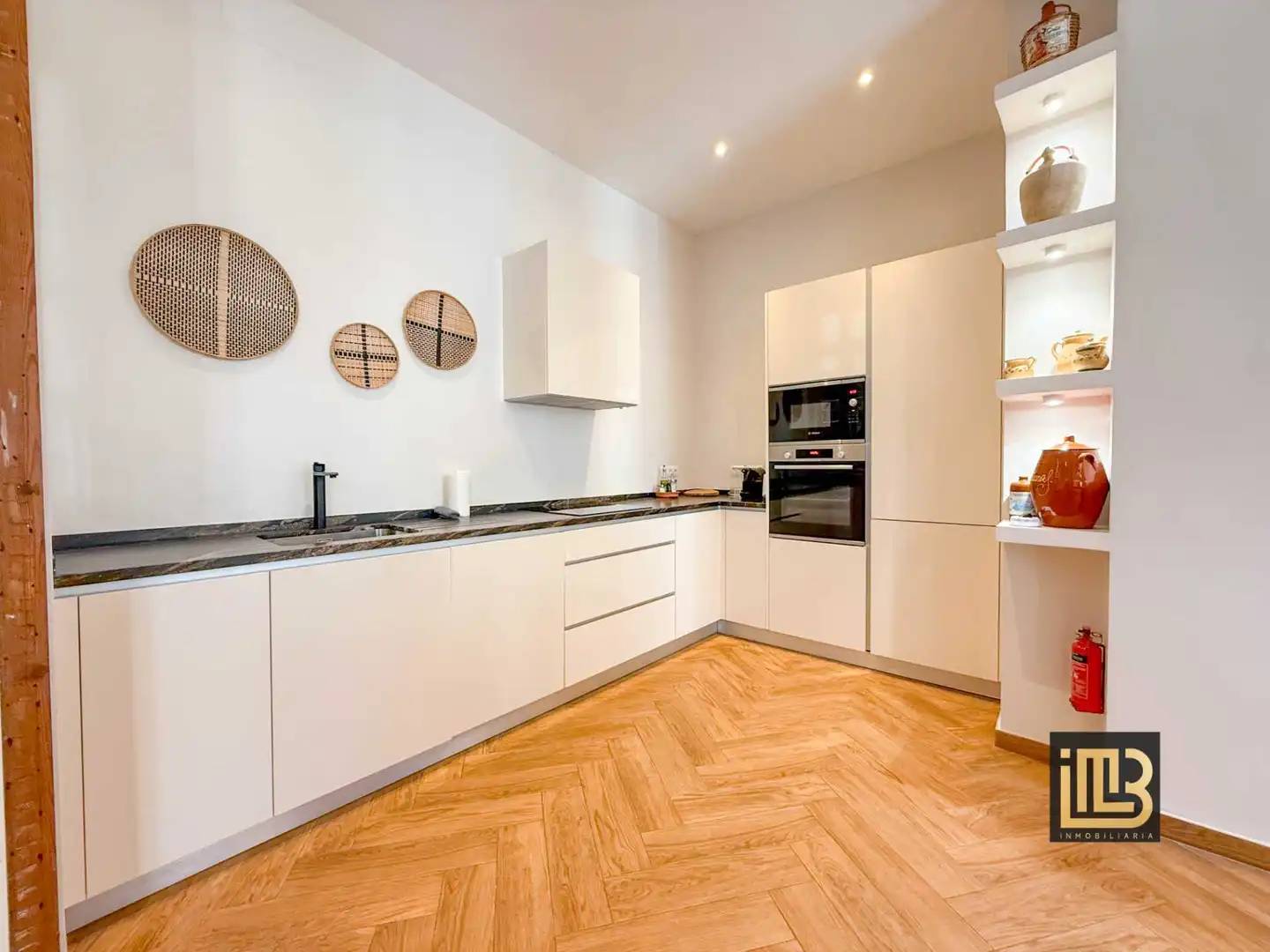 Cocina de Piso de alquiler en Málaga con Aire acondicionado, Horno y Lavadora