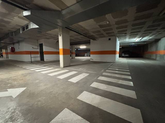 Garaje en Alquiler en Carrer Can Masachs, 18 en Zona Industrial