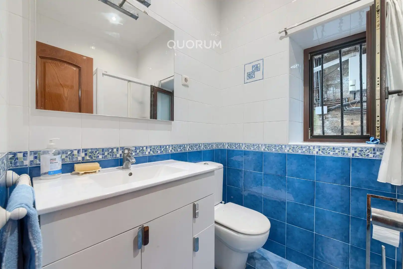 Badezimmer von Country house zum Verkauf in Bilbao  mit Heizung, Terrasse und Möbliert
