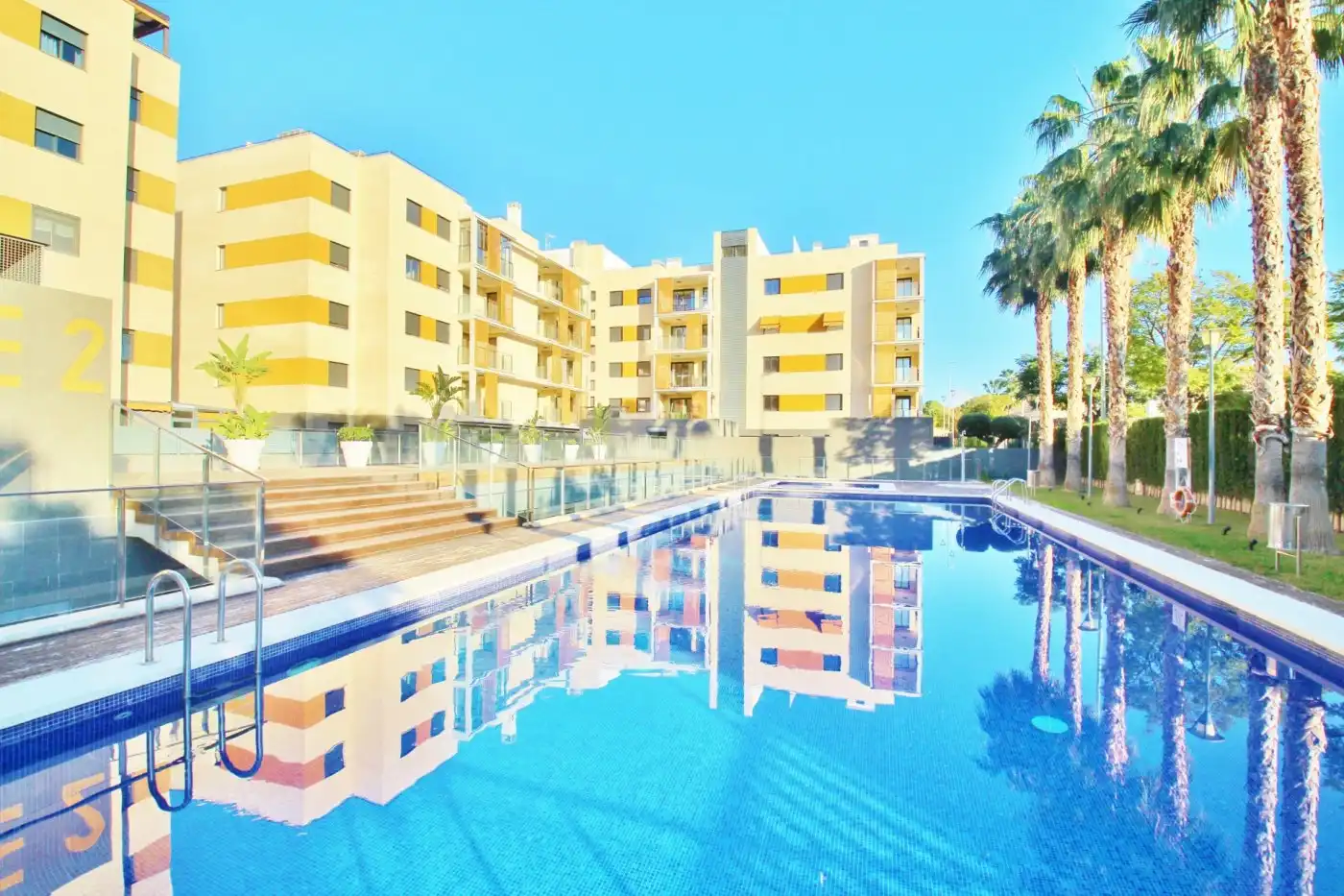 Swimming pool of Flat for rent in El Campello  with Air Conditioner, Private garden and Terrace