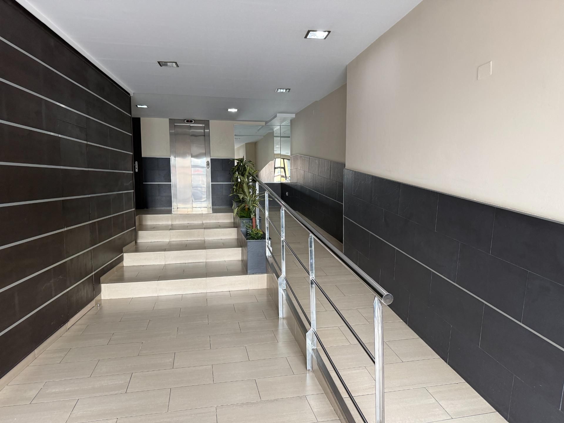 Flat for sale in Algeciras  with Air Conditioner