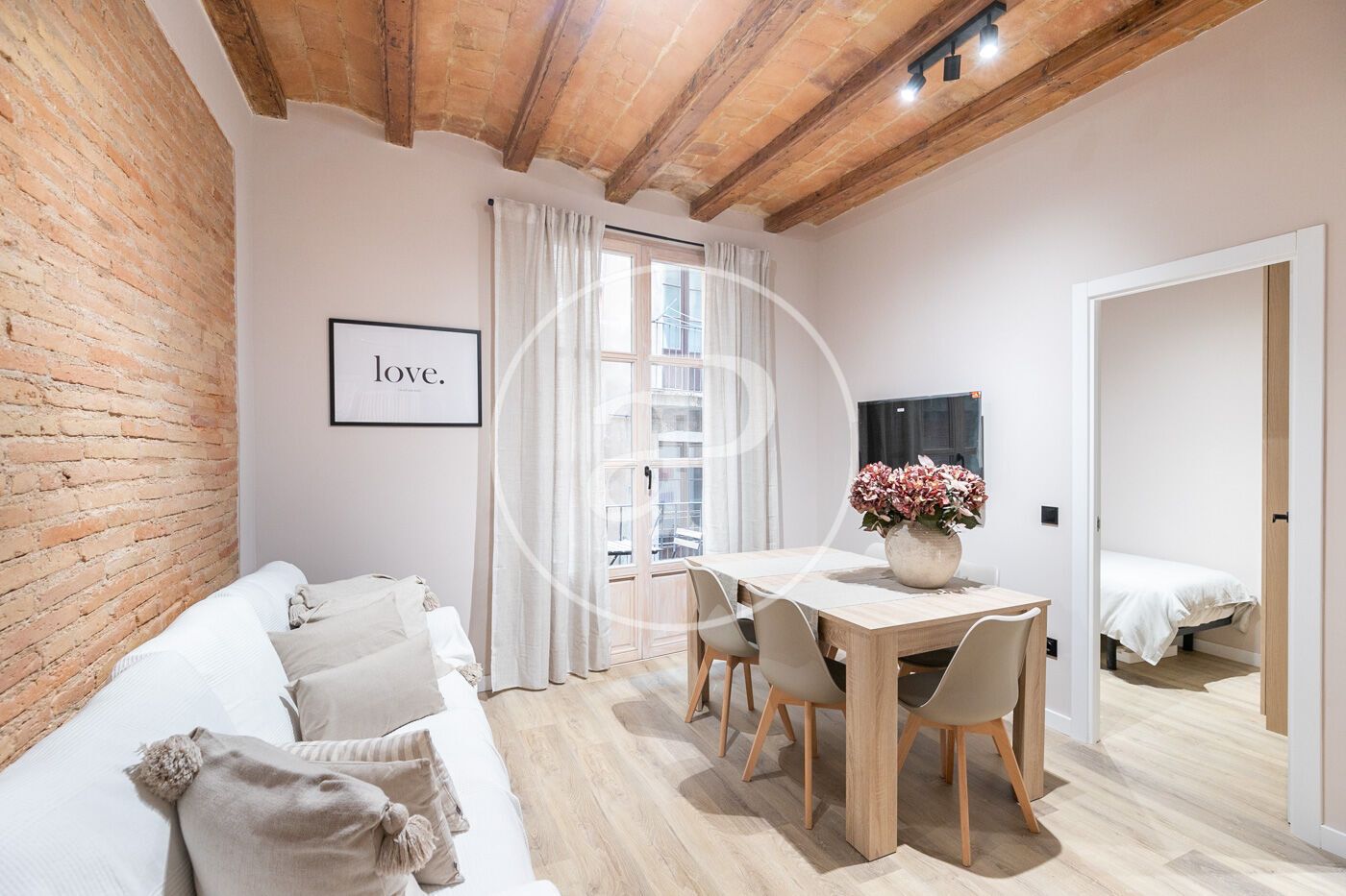 Sala de estar de Piso de alquiler en  Barcelona Capital con Aire acondicionado, Calefacción y Amueblado