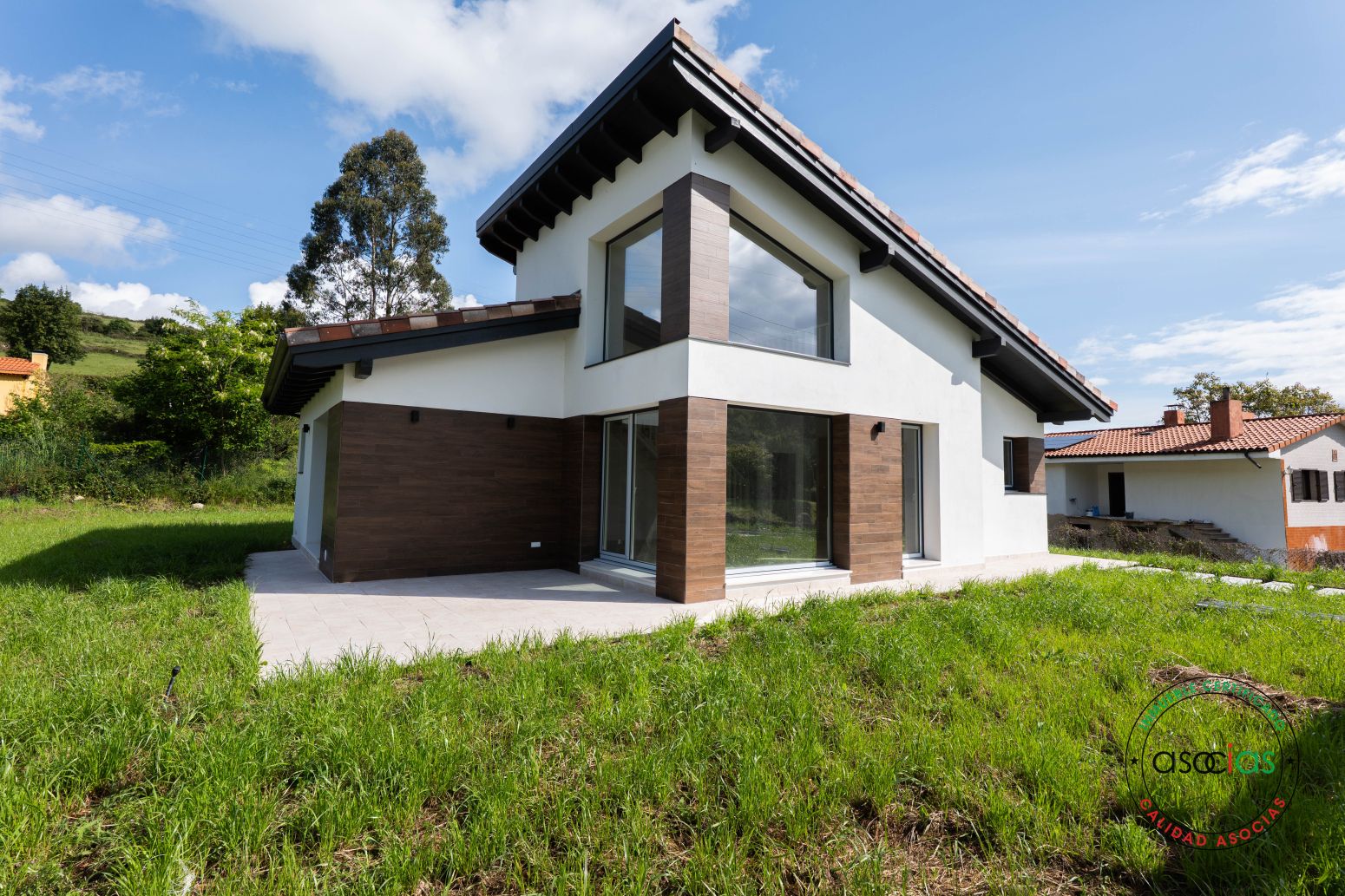 Exterior view of House or chalet for sale in Gijón   with Air Conditioner, Heating and Storage room