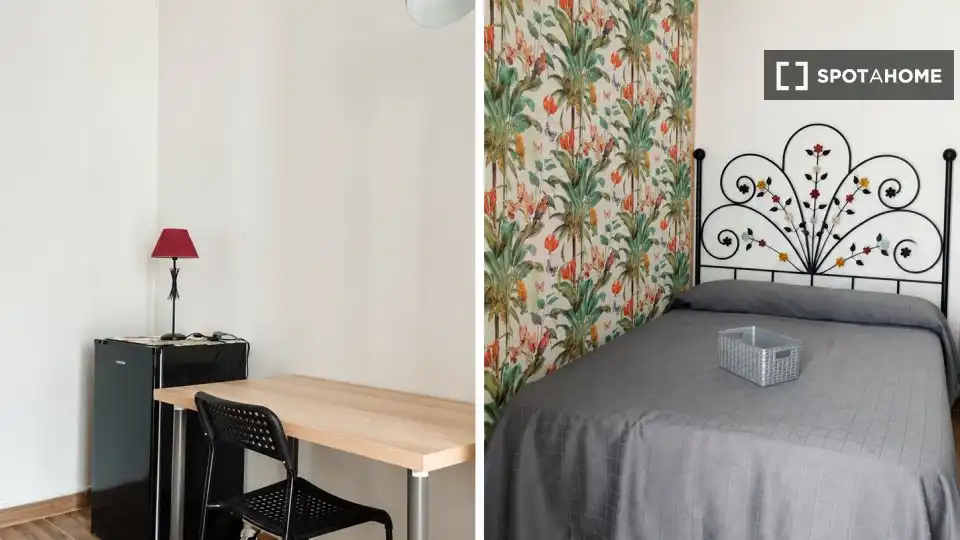 Bedroom of Flat for share in Alameda - Mentidero - Teatro Falla