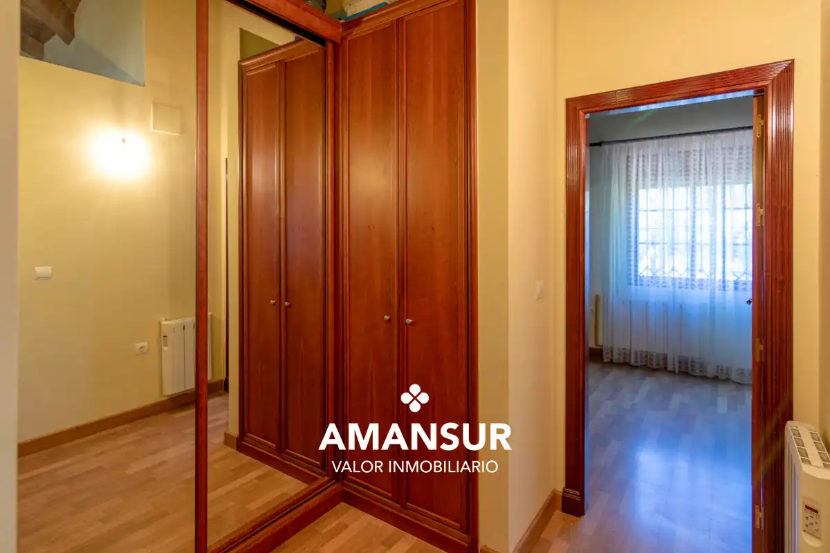 Chalet con piscina en venta en Calle Peral, imagen 11