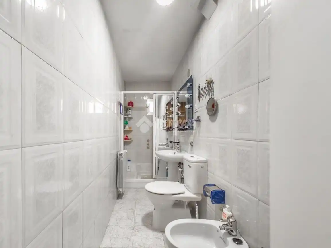 Baño de Piso en venta en Madrid con Aire acondicionado, Calefacción y Parquet