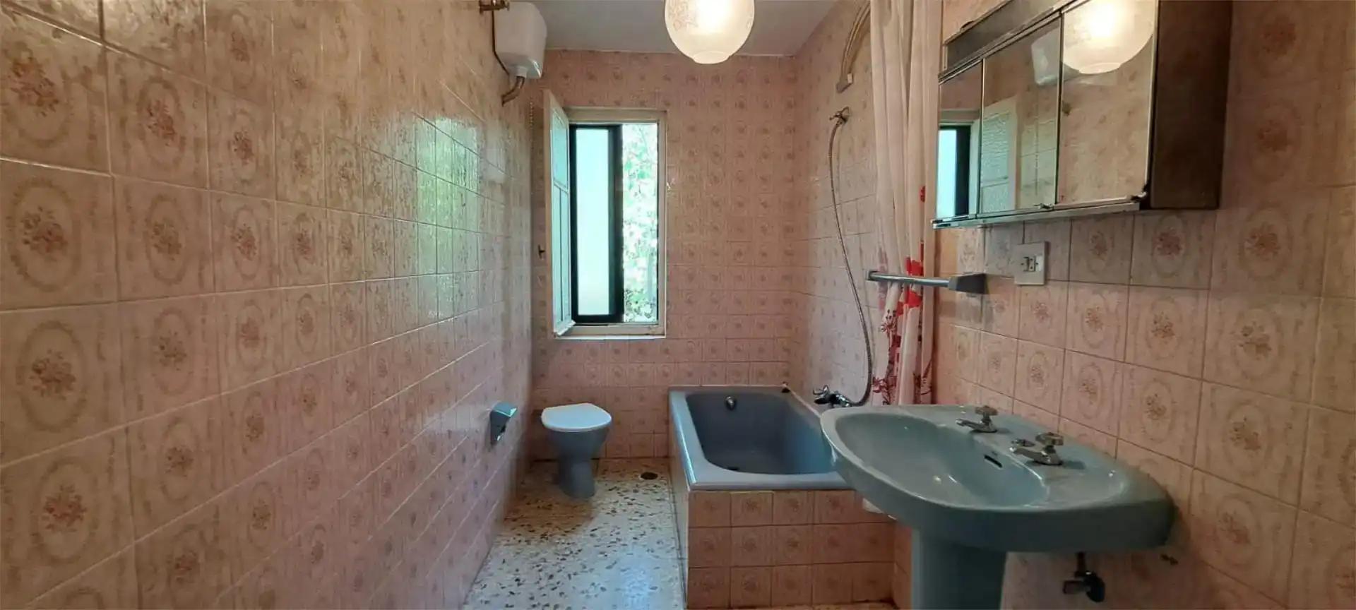 Bany de Casa o xalet en venda en Área Rural Sur