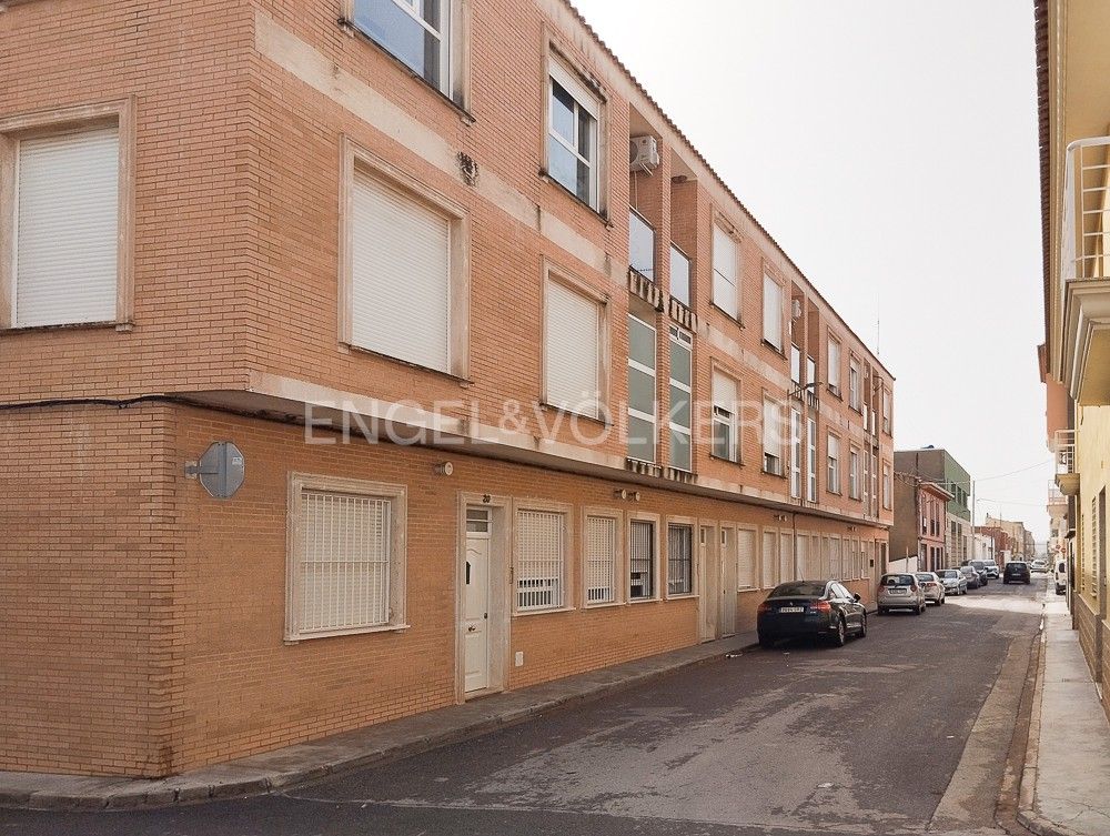 Exterior view of Apartment for sale in Casinos  with Air Conditioner, Heating and Balcony