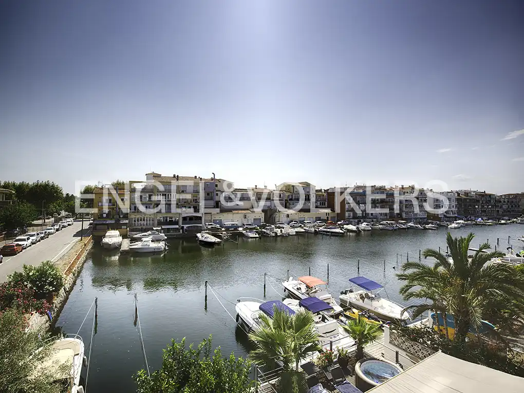 Apartment for sale in Carrer Port Empordà