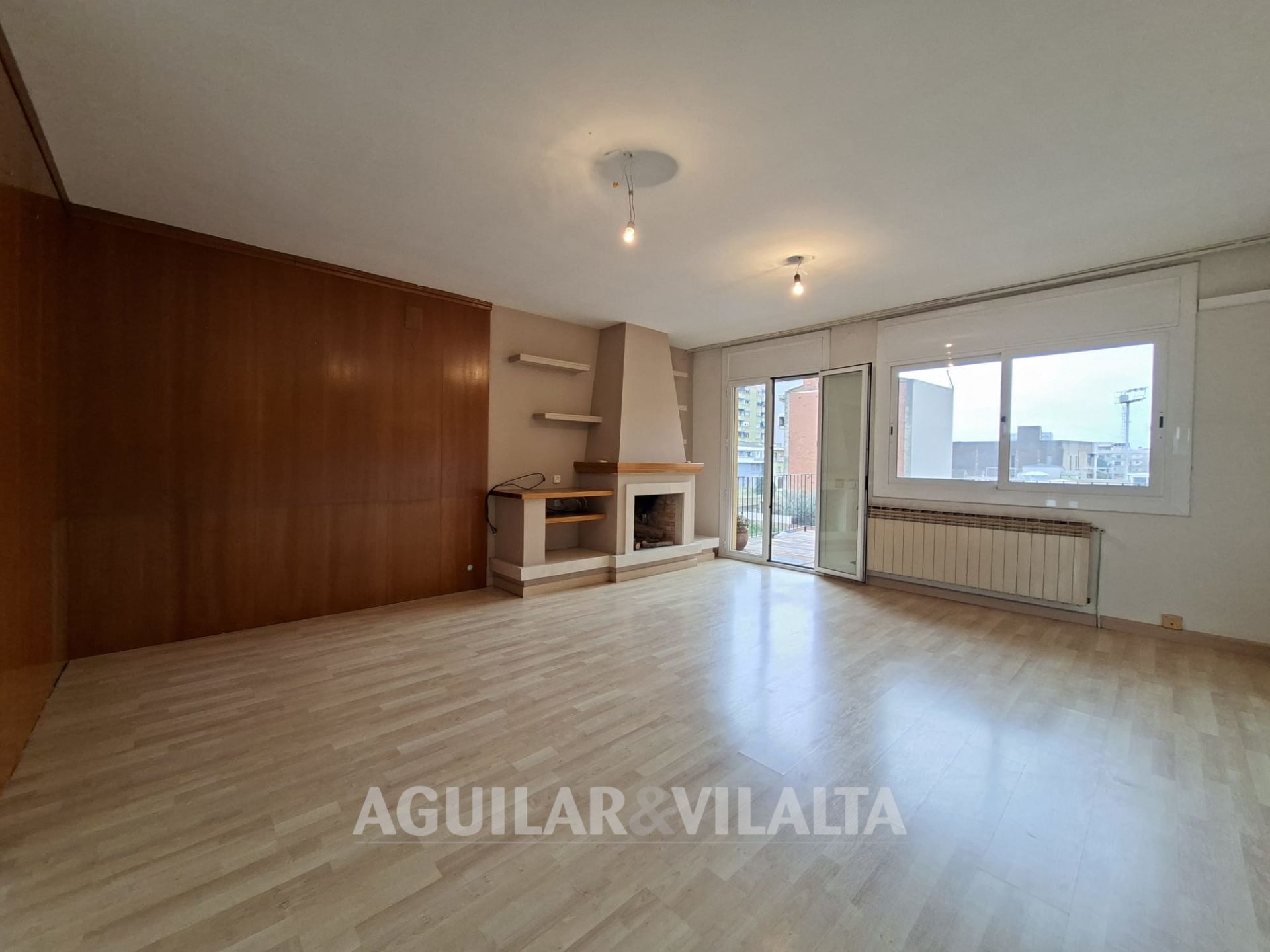 Sala d'estar de Casa adosada en venda en Granollers amb Aire condicionat, Calefacció i Terrassa