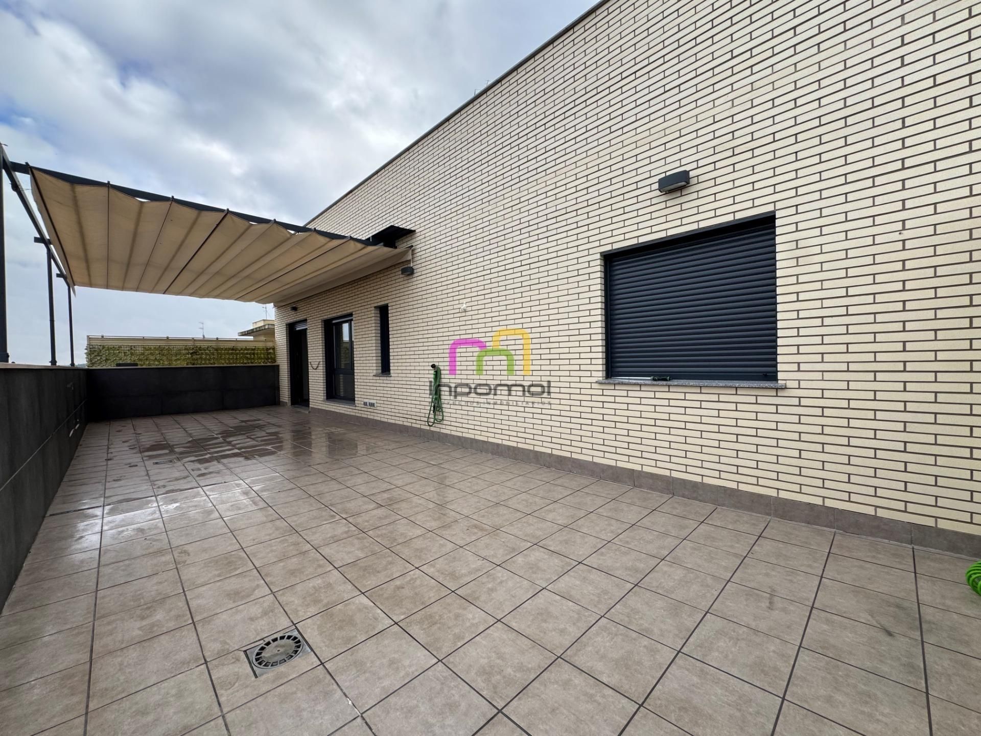 Vista exterior de Àtic de lloguer en Badajoz Capital amb Aire condicionat i Terrassa