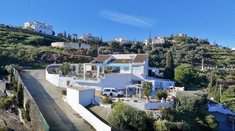 villa de lujo con 3 casas de alquiler en la misma finca