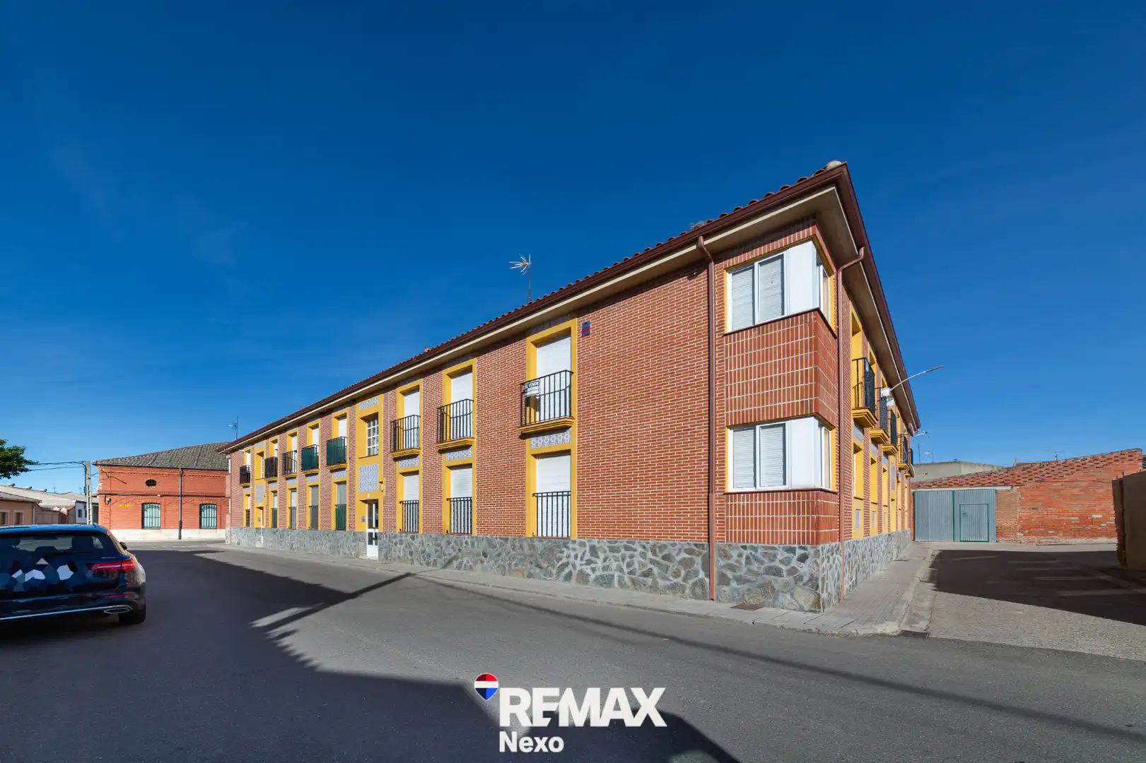 Exterior view of Flat for sale in Matapozuelos  with Heating, Furnished and Oven
