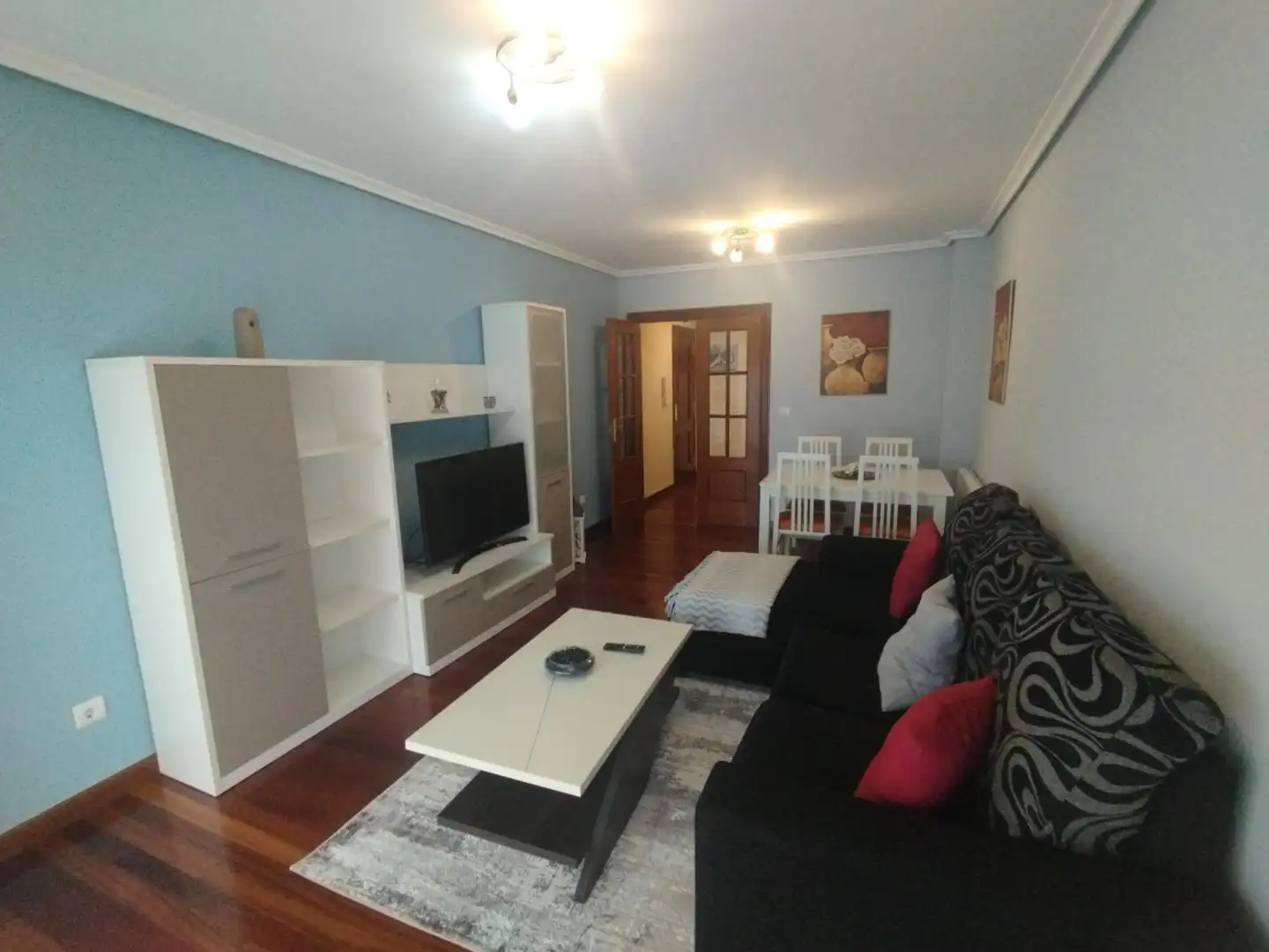 Wohnzimmer von Wohnung zur Miete in Santa María de Cayón mit Heizung, Parkett und Terrasse