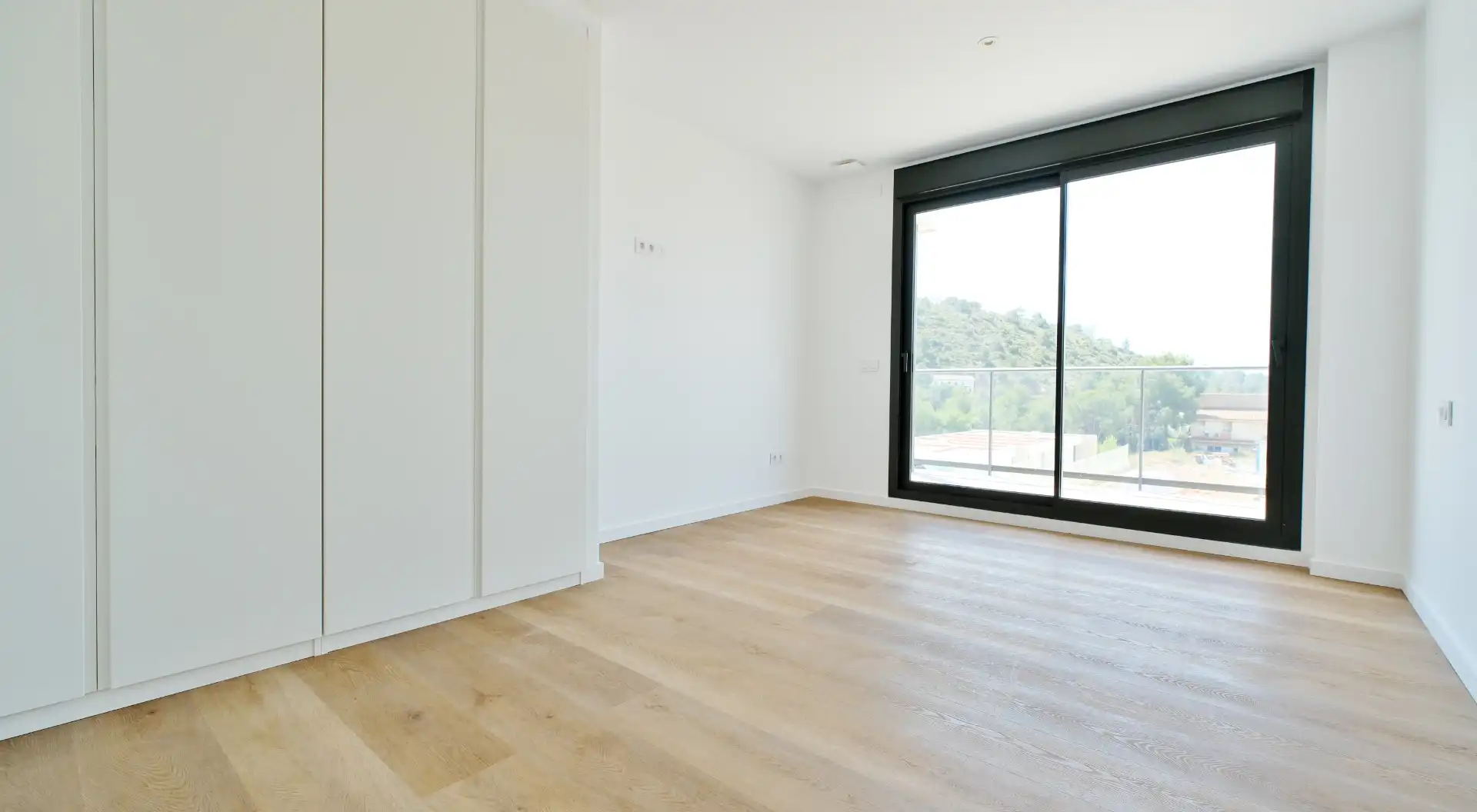 Bedroom of Houses for sale in Valencia  with Air Conditioner, Heating and Private garden