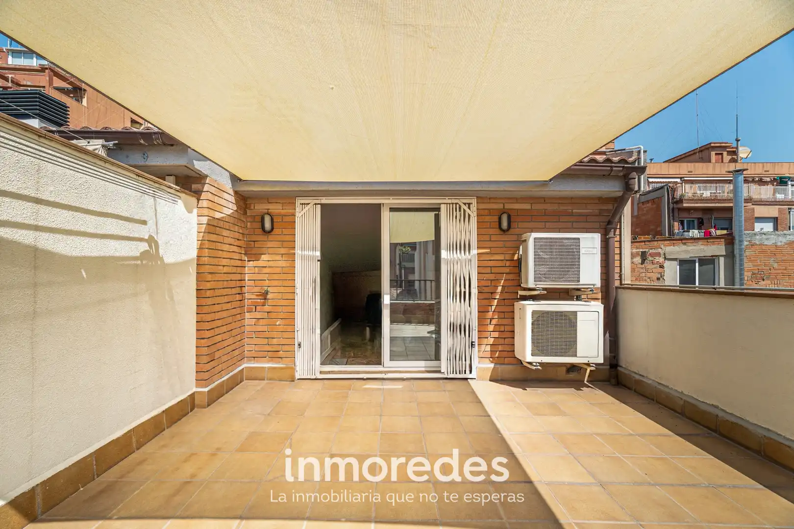 Vista exterior de Casa o chalet en venta en Badalona con Aire acondicionado, Calefacción y Trastero