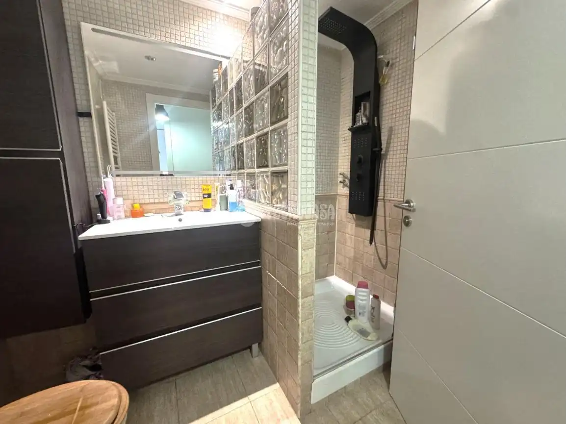 Baño de Piso en venta en Alcalá de Henares con Aire acondicionado y Calefacción