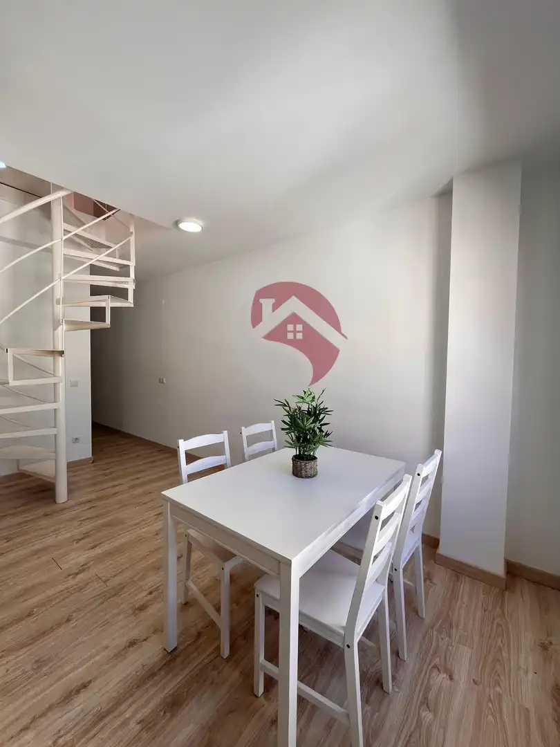 Piso en venta en Málaga con Terraza y Trastero