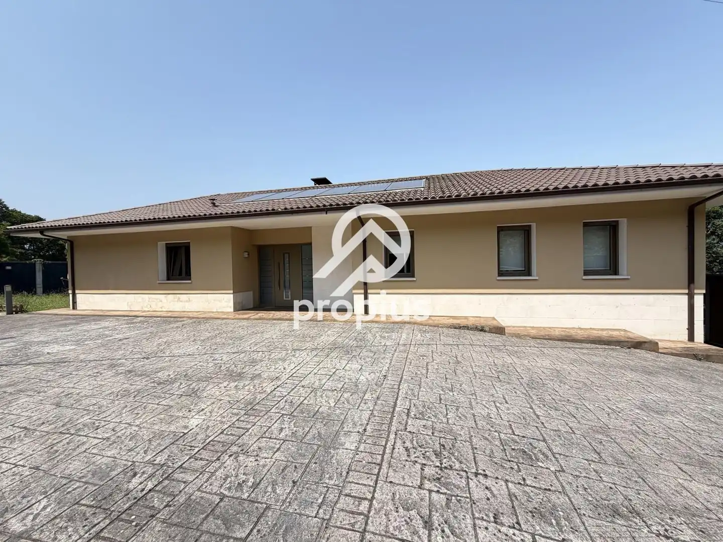 Vista exterior de Casa o chalet en venta en Cangas de Onís con Calefacción, Terraza y Trastero