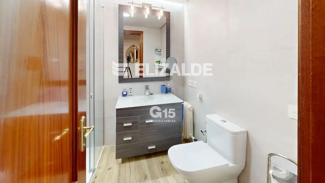 Baño de Piso en venta en Donostia - San Sebastián  con Calefacción, Jardín privado y Terraza